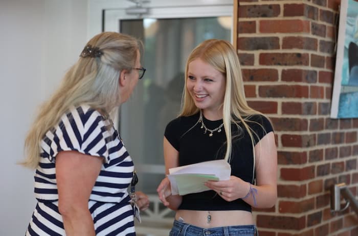 Leighton Park GCSE students’ academic progress in the top 10% nationally!